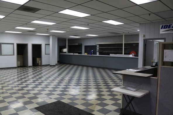 401 S Dirksen Pkwy, Springfield, IL 62703